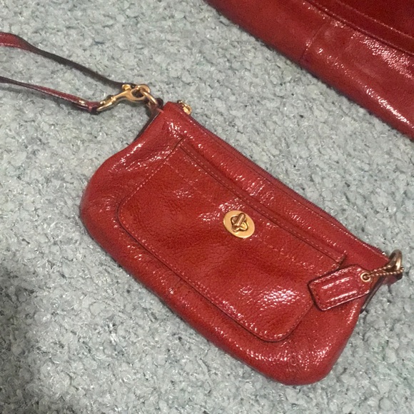 100% AUTHENTIC COACH HOBO - Picture 8 of 8